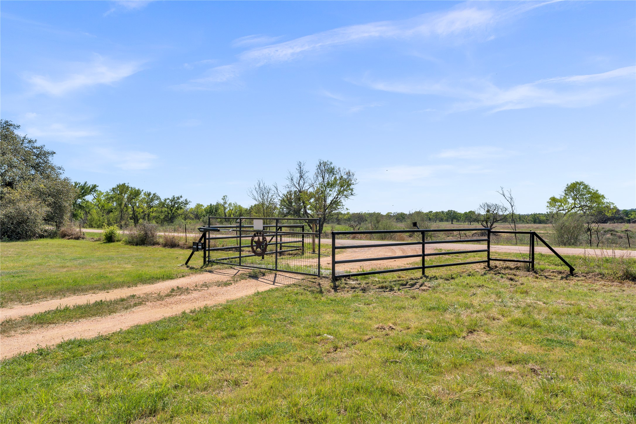 6475 County Road 216 Bluffton, TX 78607 - Photo 19 of 33