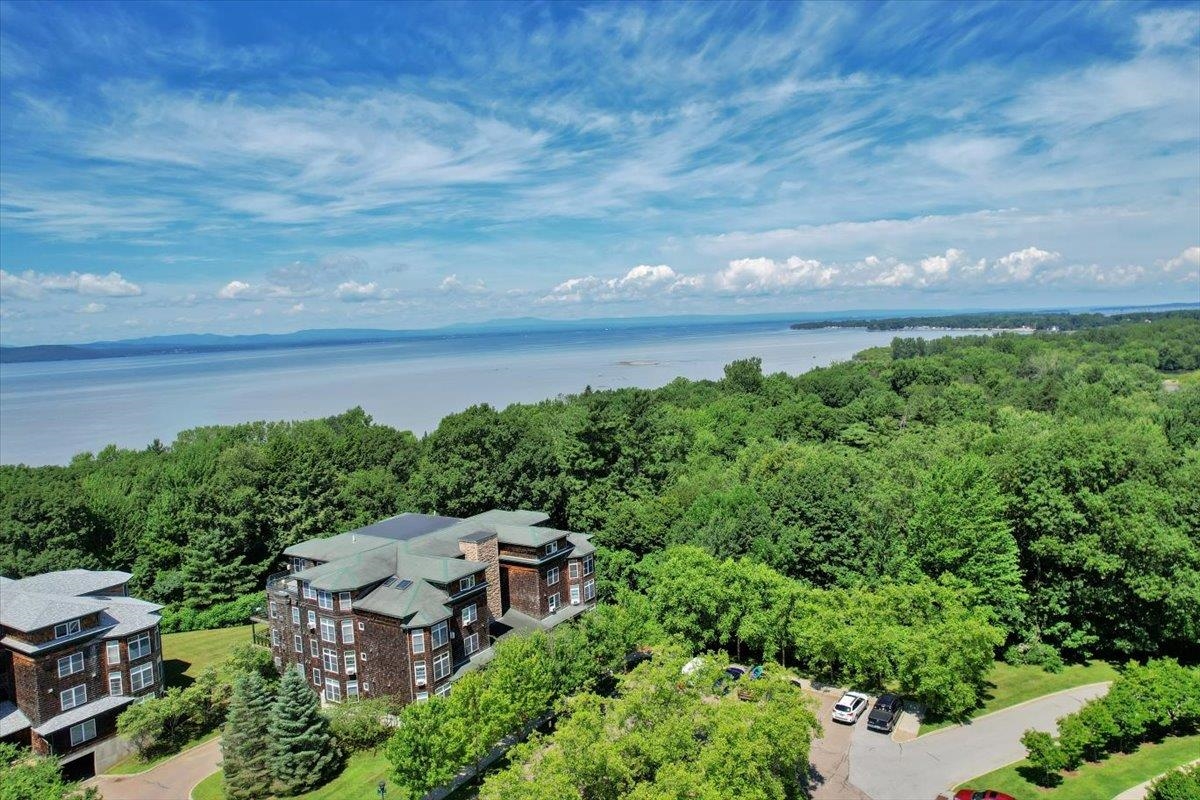 83 Claire Point Road Burlington, VT 05408 - Photo 31 of 40