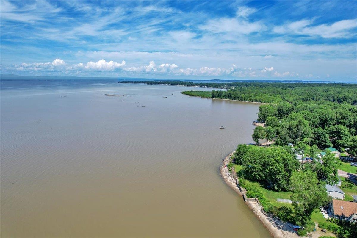 83 Claire Point Road Burlington, VT 05408 - Photo 34 of 40