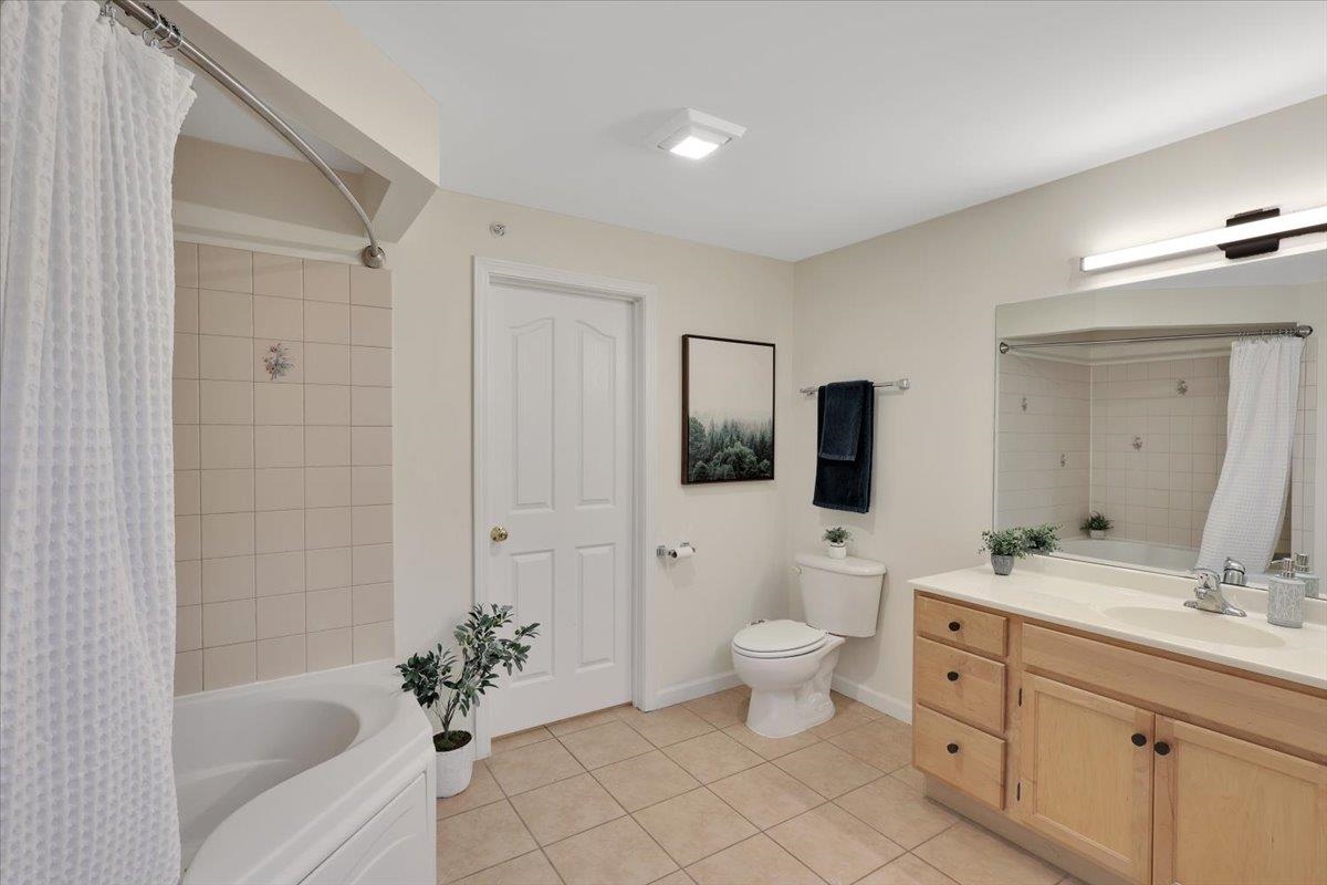 83 Claire Point Road Burlington, VT 05408 - Photo 5 of 40