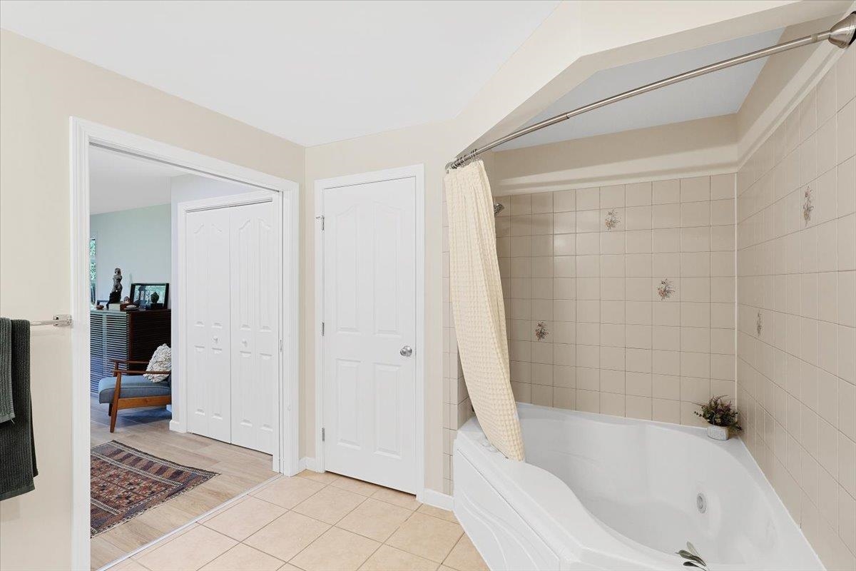 83 Claire Point Road Burlington, VT 05408 - Photo 6 of 40