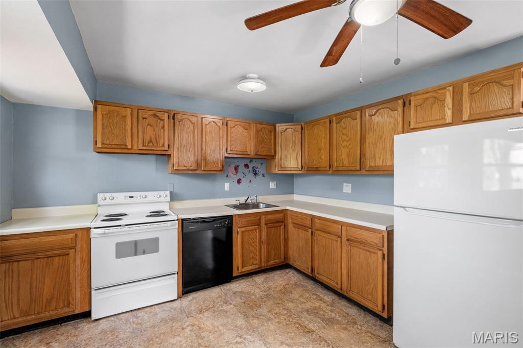 421 Midlothian Road St. Louis, MO 63137 - Photo 13 of 51
