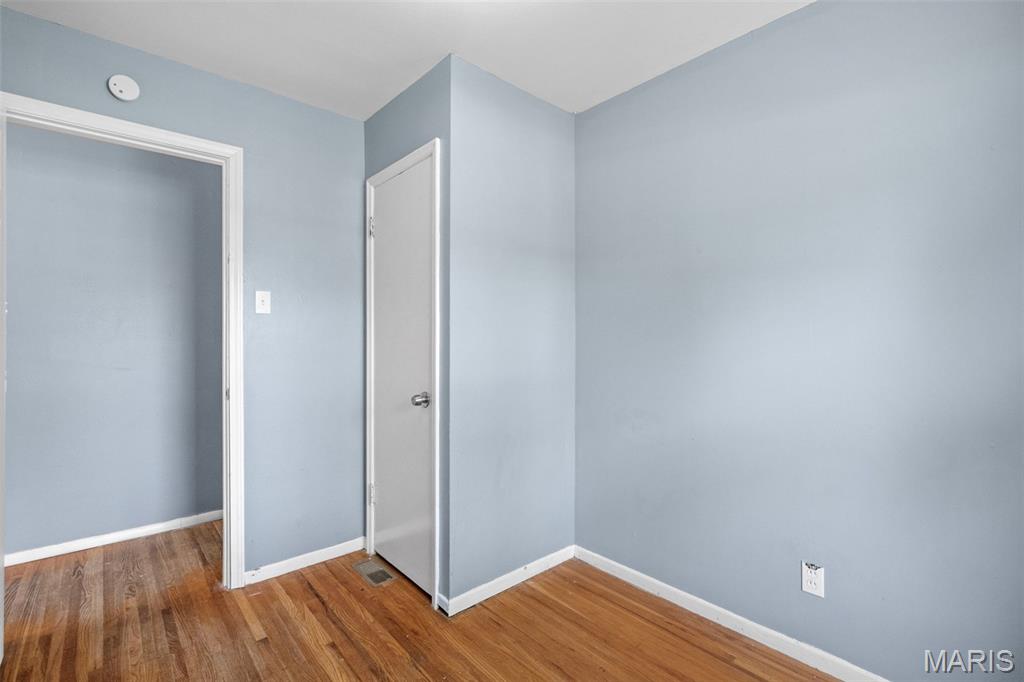 421 Midlothian Road St. Louis, MO 63137 - Photo 17 of 51