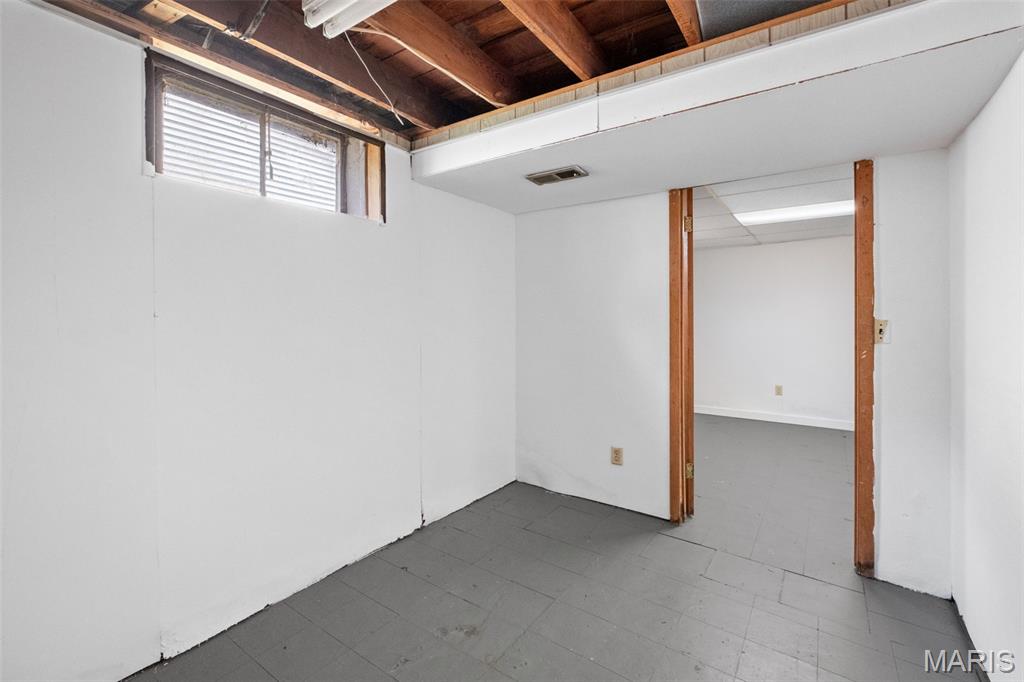 421 Midlothian Road St. Louis, MO 63137 - Photo 28 of 51