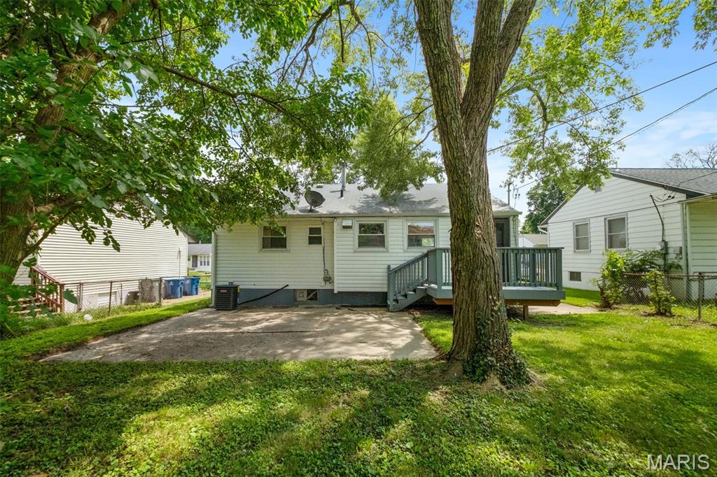 421 Midlothian Road St. Louis, MO 63137 - Photo 46 of 51