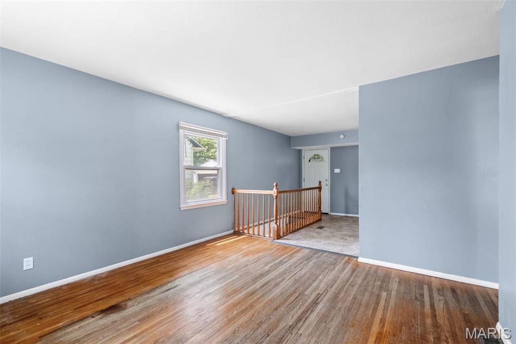 421 Midlothian Road St. Louis, MO 63137 - Photo 10 of 51