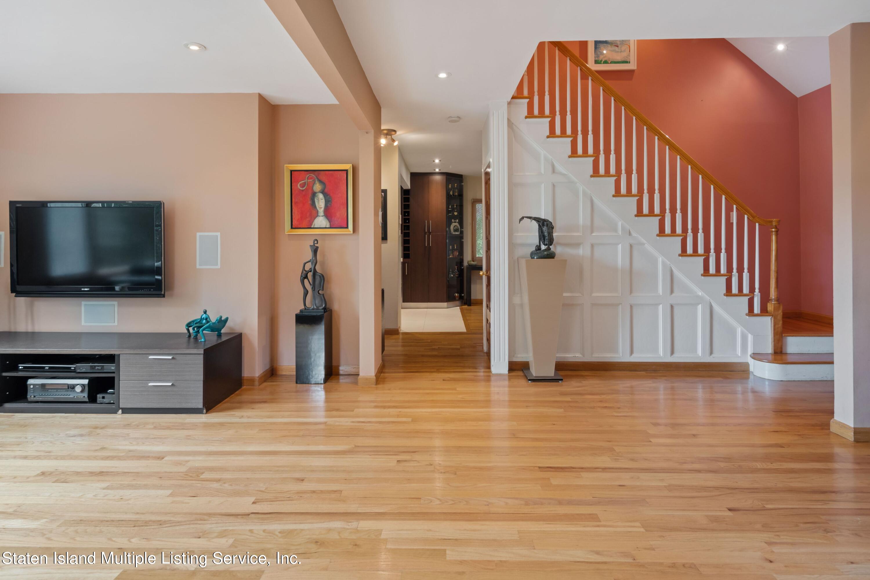 90 Ridge Avenue Staten Island, NY 10304 - Photo 9 of 40 DSC06056