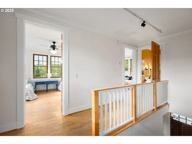 $800,000 | 33336 Crown Point Drive, Warren, OR 97053