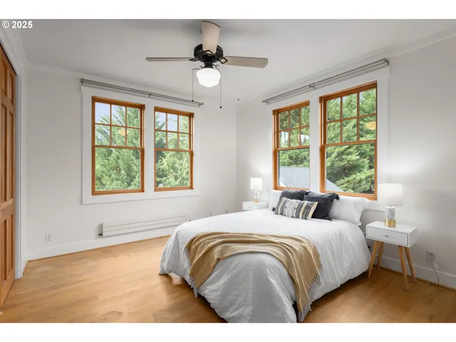 $800,000 | 33336 Crown Point Drive, Warren, OR 97053