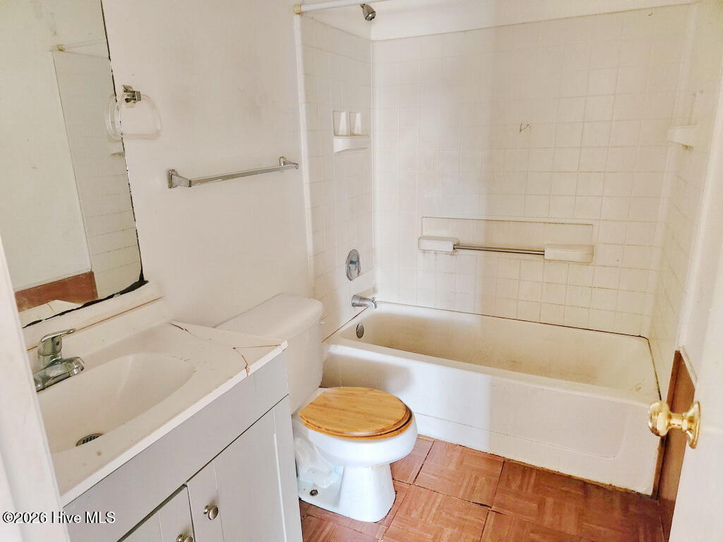 3941 Burnette Farm Road Tarboro, NC 27886 - Photo 22 of 24 HALL BATH