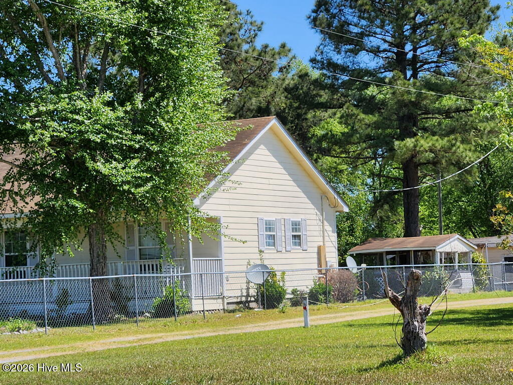 3941 Burnette Farm Road Tarboro, NC 27886 - Photo 4 of 24 RIGHT