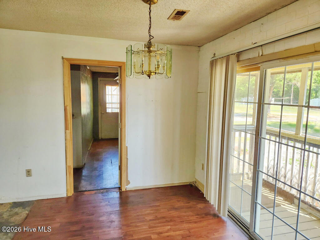 3941 Burnette Farm Road Tarboro, NC 27886 - Photo 8 of 24 DINING AREA