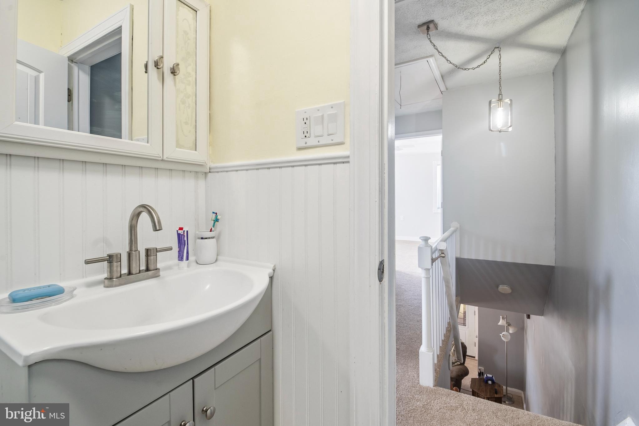 688 Middlesex Road Essex, MD 21221 - Photo 14 of 25