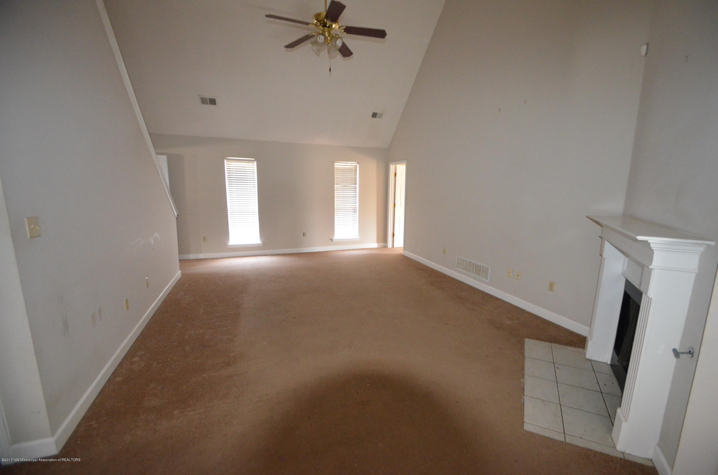 1146 Wilson Ridge Lake Cormorant, MS 38641 - Photo 2 of 9 Great room