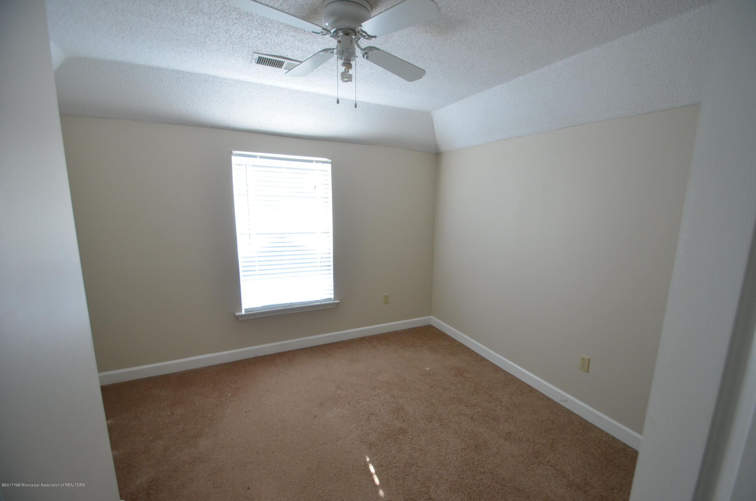 1146 Wilson Ridge Lake Cormorant, MS 38641 - Photo 7 of 9 Bedroom 2