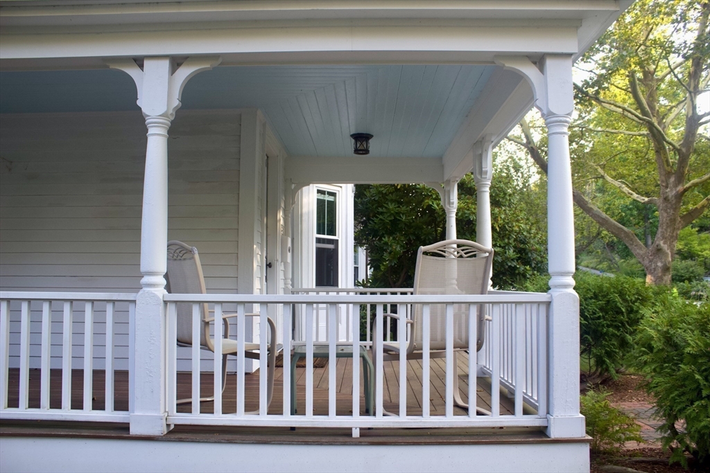 335 Summer Street Manchester, MA 01944 - Photo 3 of 31