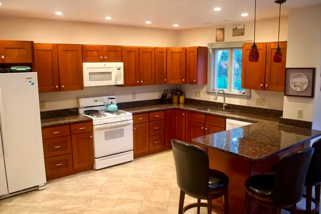 $950,000 | 335 Summer Street, Manchester, MA 01944