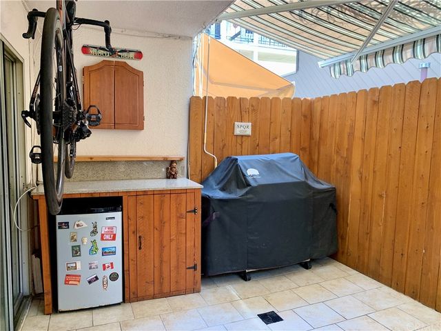 $605,000 | 1236 North Columbus Avenue, Unit 8, Glendale, CA 91202