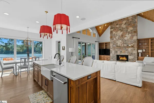 $3,199,900 | 3012 Deep Water Way, West Union, SC 29696