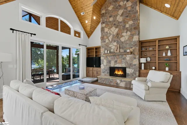 $3,199,900 | 3012 Deep Water Way, West Union, SC 29696