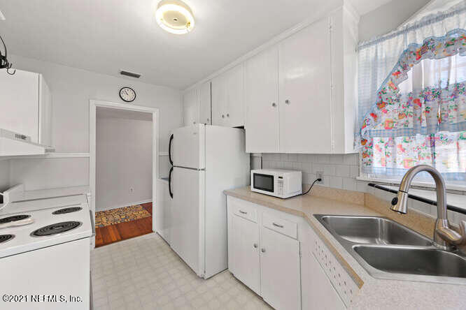 1656 Charon Road Jacksonville, FL 32205 - Photo 8 of 19 Kitchen 2