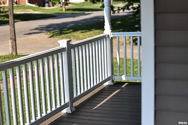 $255,000 | 220 East Fayette Street, Pittsfield, IL 62363