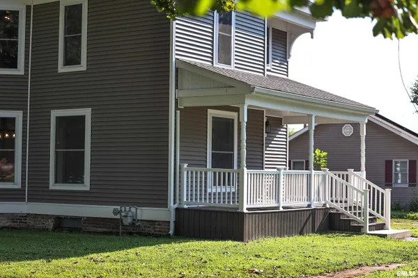 $239,000 | 220 East Fayette Street, Pittsfield, IL 62363