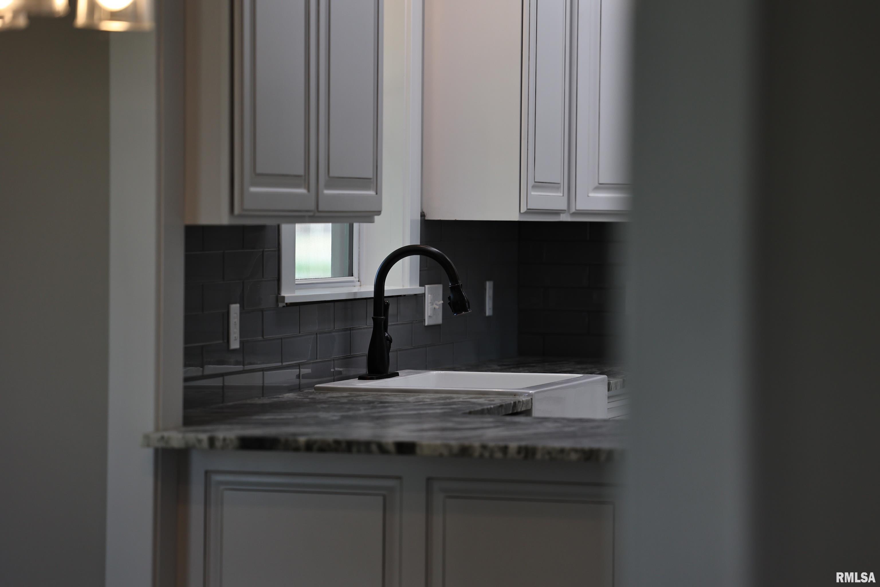 220 East Fayette Street Pittsfield, IL 62363 - Photo 27 of 75