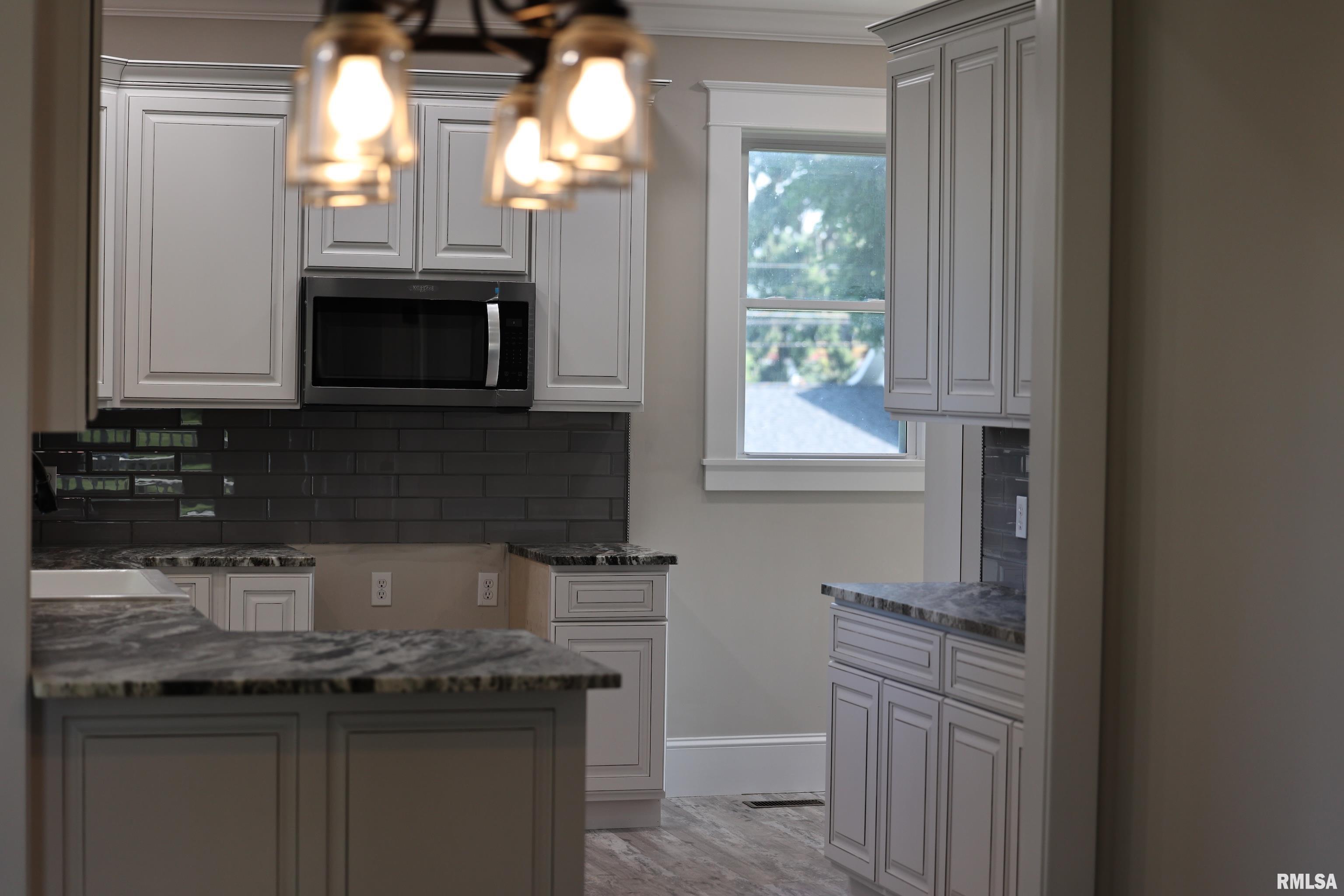 220 East Fayette Street Pittsfield, IL 62363 - Photo 28 of 75