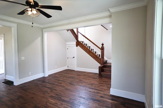 $255,000 | 220 East Fayette Street, Pittsfield, IL 62363