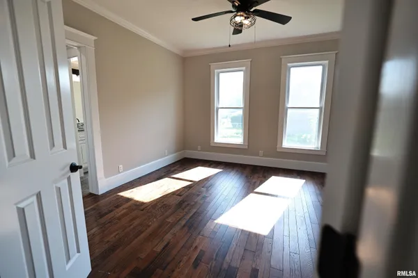 $239,000 | 220 East Fayette Street, Pittsfield, IL 62363