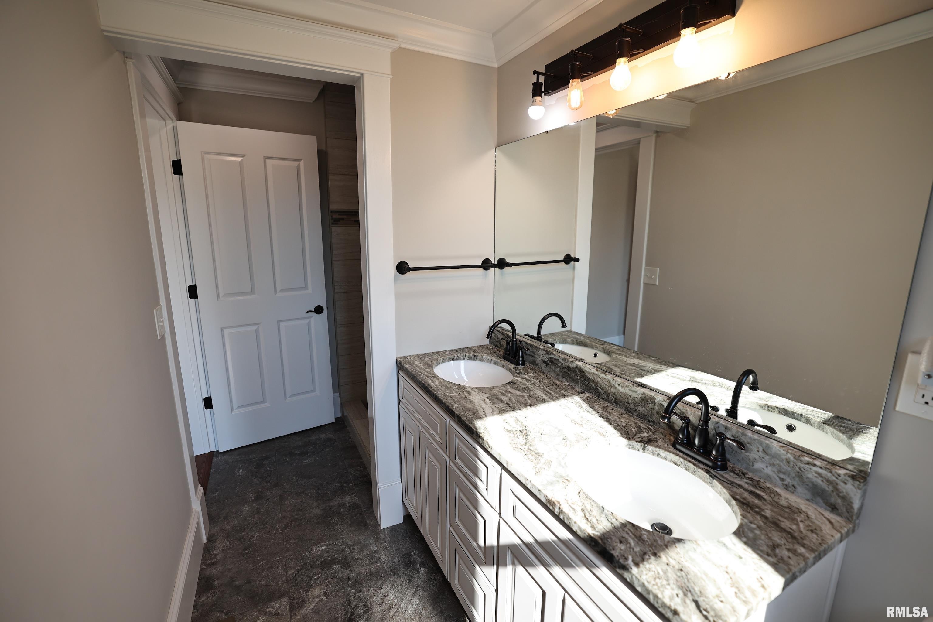 220 East Fayette Street Pittsfield, IL 62363 - Photo 52 of 75