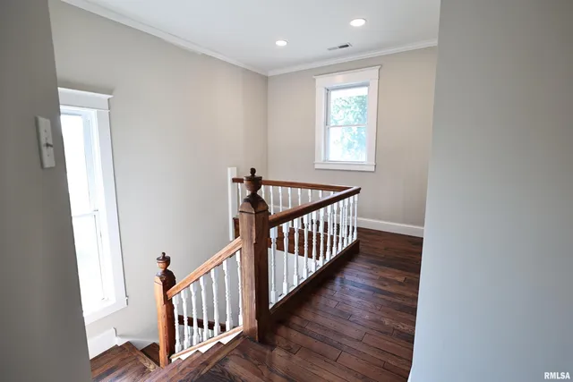 $255,000 | 220 East Fayette Street, Pittsfield, IL 62363