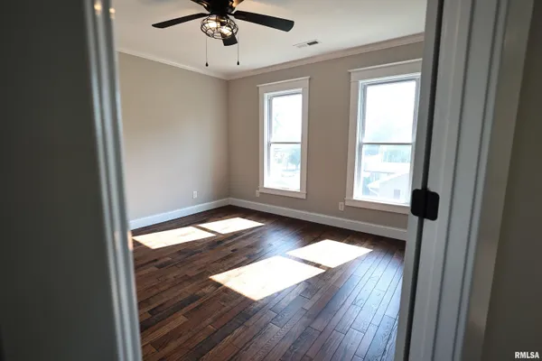 $239,000 | 220 East Fayette Street, Pittsfield, IL 62363