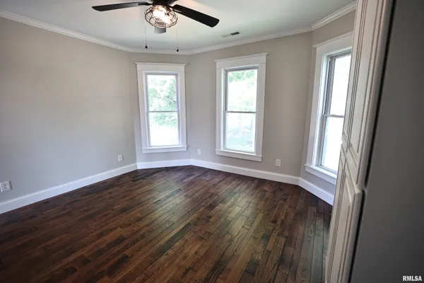 $239,000 | 220 East Fayette Street, Pittsfield, IL 62363