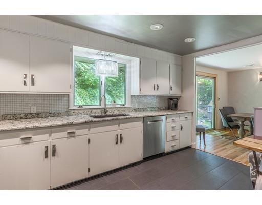 52 Maplewood Road Lynn, MA 01904 - Photo 13 of 22 Gallery Image 13