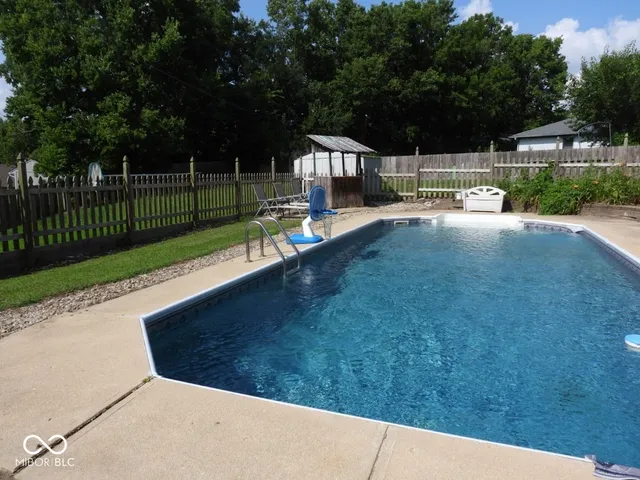 $352,500 | 5962 Oak Hill W Drive, Plainfield, IN 46168