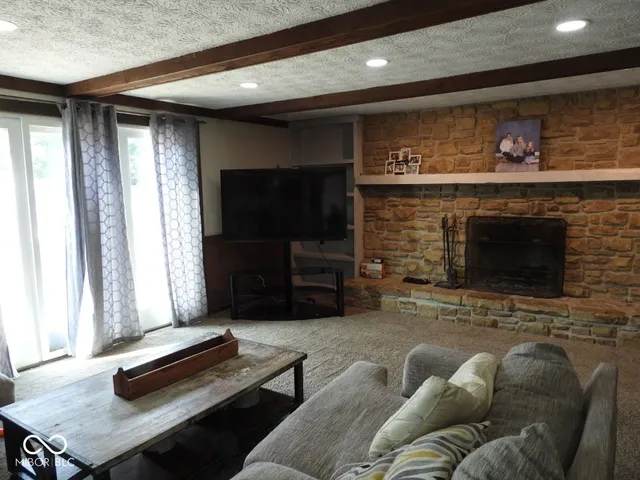 $352,500 | 5962 Oak Hill W Drive, Plainfield, IN 46168