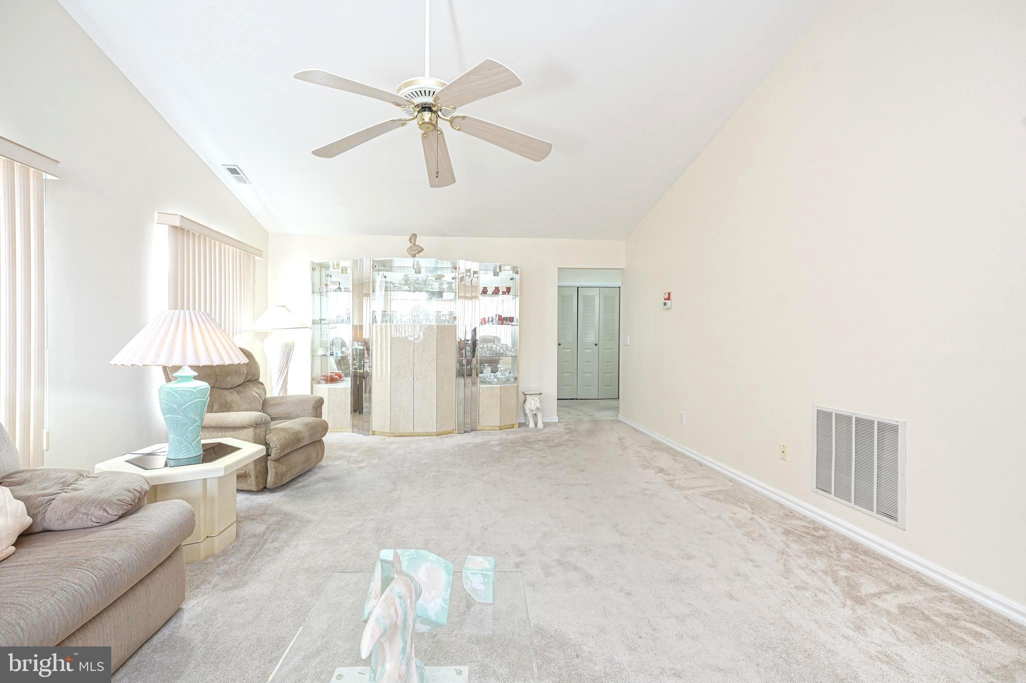 406 Paradise Road Williamstown, NJ 08094 - Photo 4 of 28 Gallery Image 4