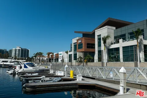 $1,199,000 | 4080 Glencoe Avenue, Unit 220, Marina del Rey, CA 90292