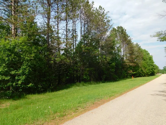 $299,950 | W606 Joe Johnson Road, Suring, WI 54174