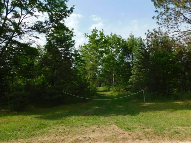 $299,950 | W606 Joe Johnson Road, Suring, WI 54174