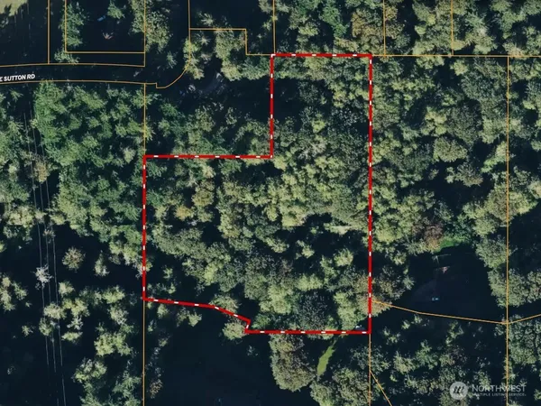 a view of a outdoor space