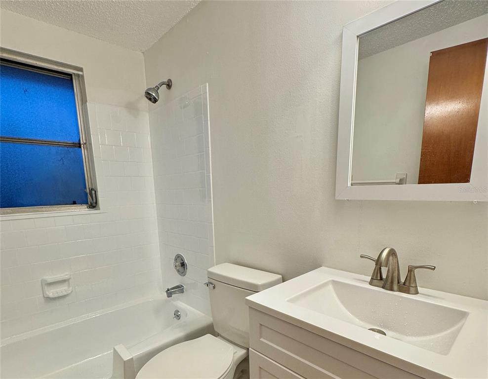 1008 Duquesne Road Venice, FL 34293 - Photo 13 of 18