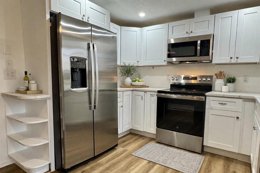 1008 Duquesne Road Venice, FL 34293 - Photo 3 of 18