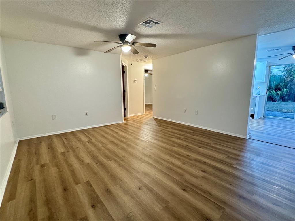 1008 Duquesne Road Venice, FL 34293 - Photo 9 of 18