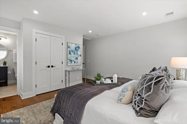 $2,595,900 | 524 Queen Street, Alexandria, VA 22314