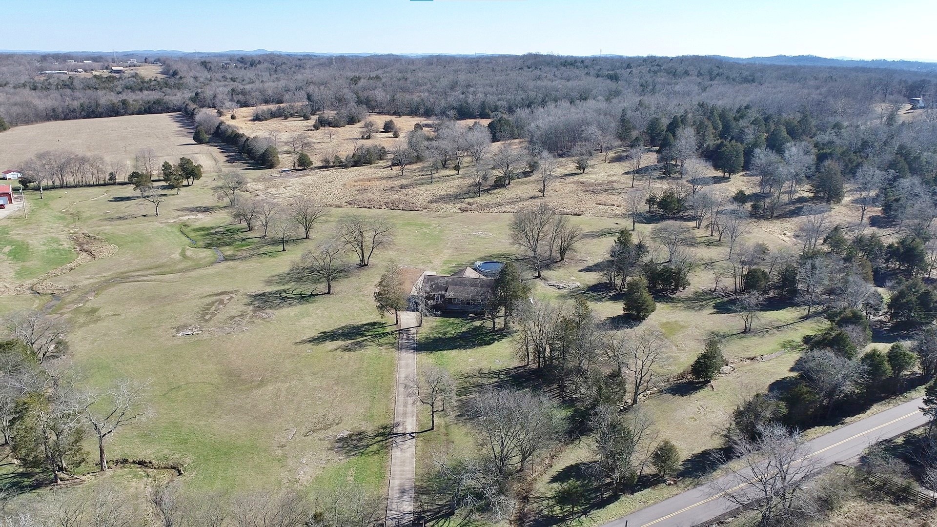 635 East Robertson Road Castalian Springs, TN 37031 - Photo 1 of 69 Gallery Image 1