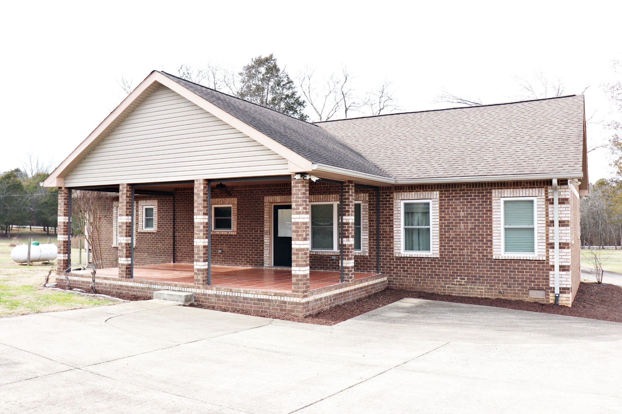 635 East Robertson Road Castalian Springs, TN 37031 - Photo 6 of 69 Gallery Image 6