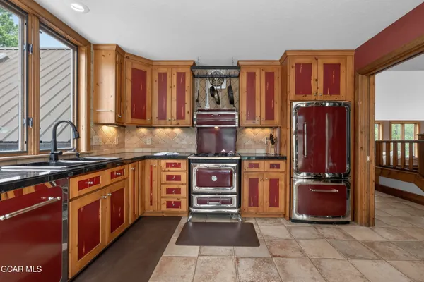 $998,000 | 156 Gcr 410, Granby, CO 80446